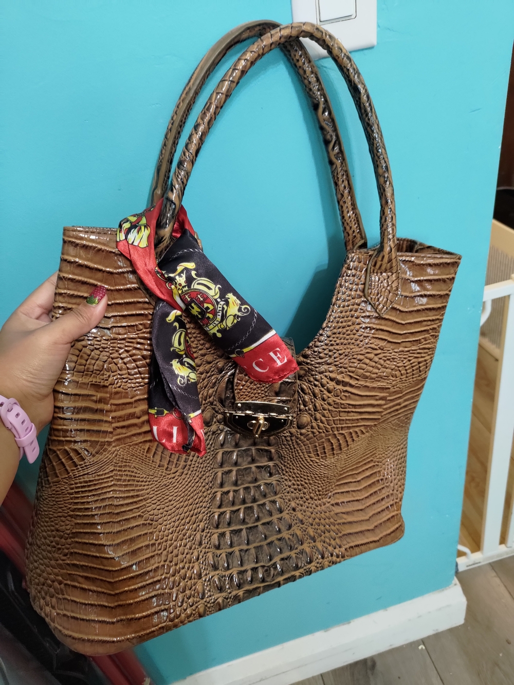 Vecceli Italy Brown Croc-Skin Style Shoulder Bag